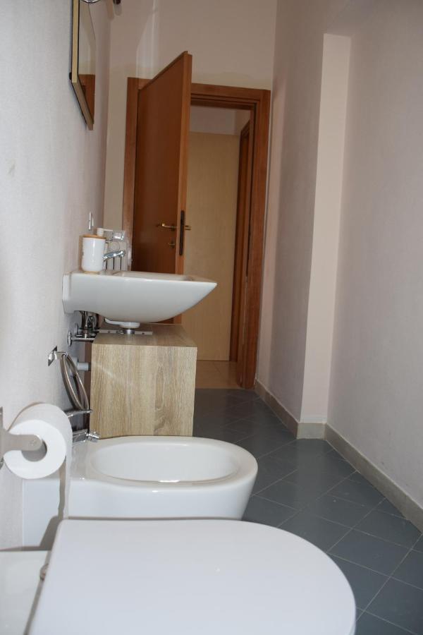 Good House- Ampio Appartamento Vicino Al Mare Rimini Buitenkant foto